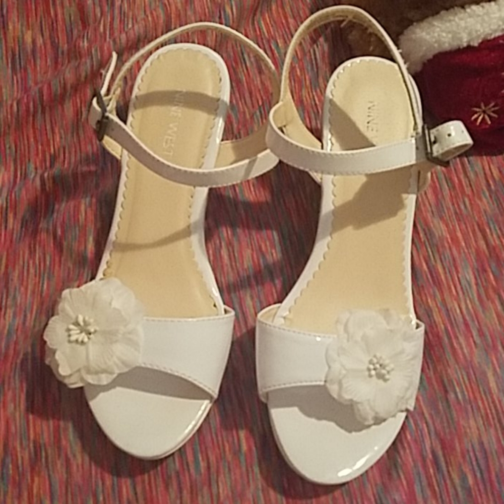 White wedges
